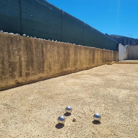 Maison Avec Jacuzzi Et Vue Sur Les Penitents Hébergement de vacances Les Mées